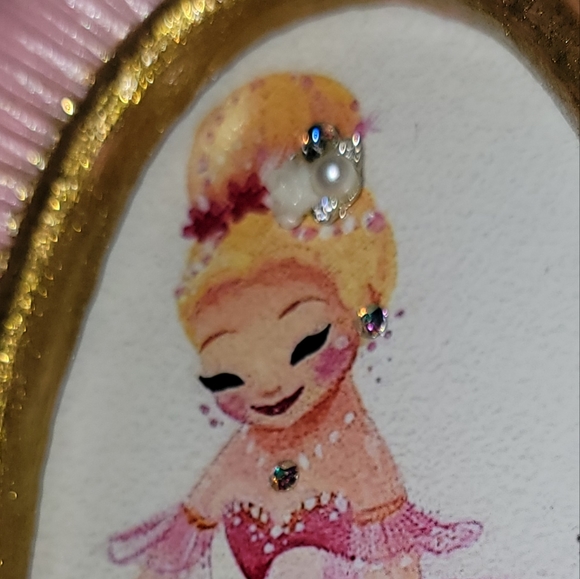 Upcycled 3d framed art with ballerina - Picture 5 of 11